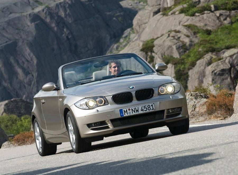  BMW 1-Series Convertible 2008 года  (фото 22 из 52)